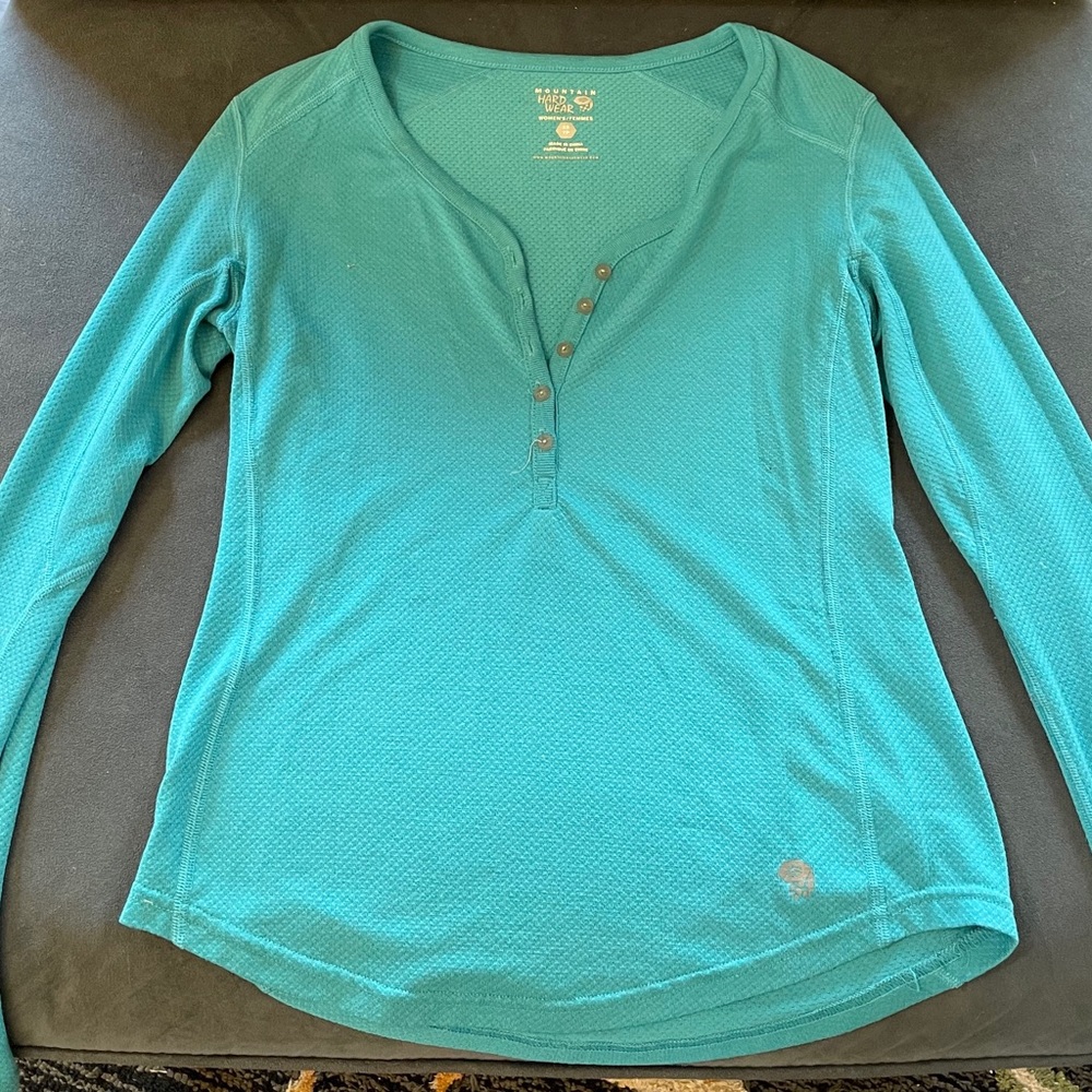 Mountain Hardware Blue Trekking Henley